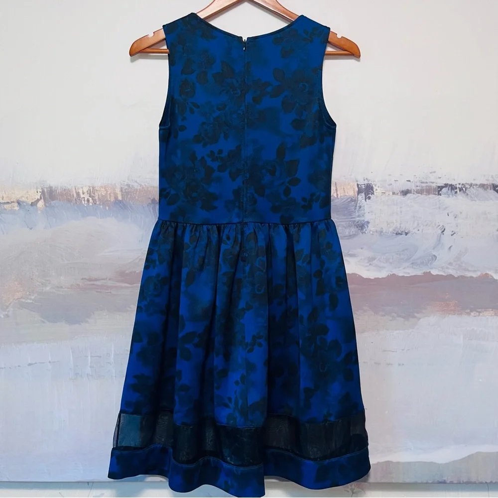 RED Saks Fifth Avenue Sheath Dress Romantic Floral Fit & Flare Blue Black Size M - Picture 3 of 15
